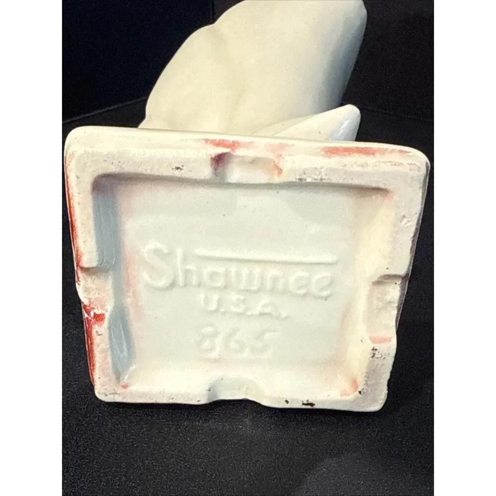 Vintage Shawnee USA 863 Fan Vase Ivory Cream Art Deco Pottery Vase 4.5”
